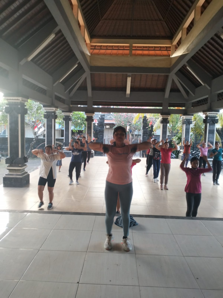 Kegiatan Senam Aerobic Br. Gunung Pande